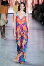 アルベルタ フェレッティ 2020年春夏コレクション - “エレガンス”を身に纏う女性の日常｜写真16