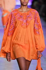 アルベルタ フェレッティ 2020年春夏コレクション - “エレガンス”を身に纏う女性の日常｜写真30