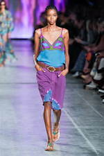 アルベルタ フェレッティ 2020年春夏コレクション - “エレガンス”を身に纏う女性の日常｜写真42