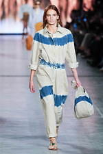 アルベルタ フェレッティ 2020年春夏コレクション - “エレガンス”を身に纏う女性の日常｜写真47