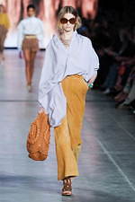 アルベルタ フェレッティ 2020年春夏コレクション - “エレガンス”を身に纏う女性の日常｜写真49