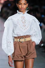 アルベルタ フェレッティ 2020年春夏コレクション - “エレガンス”を身に纏う女性の日常｜写真52