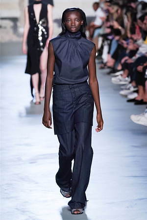 ヌメロ ヴェントゥーノ 2020年春夏ウィメンズコレクション - 花が導いた軽快なリズム｜写真43