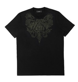 クリスマスシーズンのプレゼントにもピッタリ！ジバンシィより日本限定スカーフ＆Tシャツを発売｜写真6