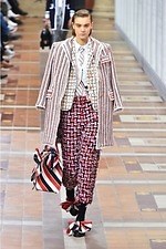 トム ブラウン 2020年春夏ウィメンズコレクションをライブ配信｜写真2