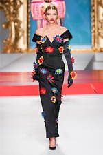 モスキーノ 2020年春夏コレクション - 額縁から飛び出す！？アートの主役たち｜写真50