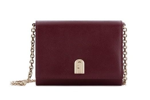 フルラの新アイコンバッグ「フルラ 1927」本社から着想“アーチロゴ”クロージャーのクロスボディ