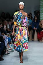 マルニ 2020年春夏コレクション - 花咲く陽気なマルニジャングル｜写真1