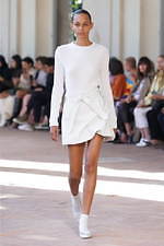 サルヴァトーレ フェラガモ 2020春夏ウィメンズコレクション - 青空の下、気品を増す軽快なリズム｜写真1