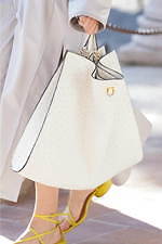 サルヴァトーレ フェラガモ 2020春夏ウィメンズコレクション - 青空の下、気品を増す軽快なリズム｜写真15