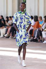 サルヴァトーレ フェラガモ 2020春夏ウィメンズコレクション - 青空の下、気品を増す軽快なリズム｜写真16