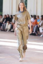 サルヴァトーレ フェラガモ 2020春夏ウィメンズコレクション - 青空の下、気品を増す軽快なリズム｜写真32