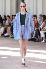 サルヴァトーレ フェラガモ 2020春夏ウィメンズコレクション - 青空の下、気品を増す軽快なリズム｜写真33