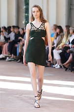 サルヴァトーレ フェラガモ 2020春夏ウィメンズコレクション - 青空の下、気品を増す軽快なリズム｜写真38