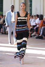 サルヴァトーレ フェラガモ 2020春夏ウィメンズコレクション - 青空の下、気品を増す軽快なリズム｜写真41