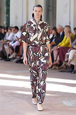 サルヴァトーレ フェラガモ 2020春夏ウィメンズコレクション - 青空の下、気品を増す軽快なリズム｜写真44