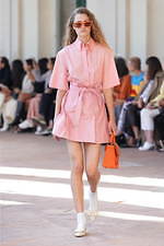 サルヴァトーレ フェラガモ 2020春夏ウィメンズコレクション - 青空の下、気品を増す軽快なリズム｜写真45