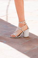 サルヴァトーレ フェラガモ 2020春夏ウィメンズコレクション - 青空の下、気品を増す軽快なリズム｜写真78