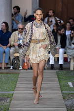 エトロ 2020年春夏コレクション - 幸福の“蝶”と行く無限大の旅｜写真10