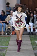 エトロ 2020年春夏コレクション - 幸福の“蝶”と行く無限大の旅｜写真19