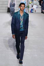 ミッソーニ 2020年春夏メンズコレクション - 都会のオアシスに集う“色を操る”彼ら｜写真7