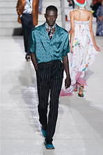 ミッソーニ 2020年春夏メンズコレクション - 都会のオアシスに集う“色を操る”彼ら｜写真14