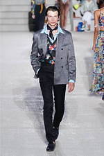 ミッソーニ 2020年春夏メンズコレクション - 都会のオアシスに集う“色を操る”彼ら｜写真21