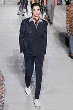 ミッソーニ 2020年春夏メンズコレクション - 都会のオアシスに集う“色を操る”彼ら｜写真23