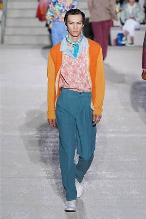 ミッソーニ 2020年春夏メンズコレクション - 都会のオアシスに集う“色を操る”彼ら｜写真16