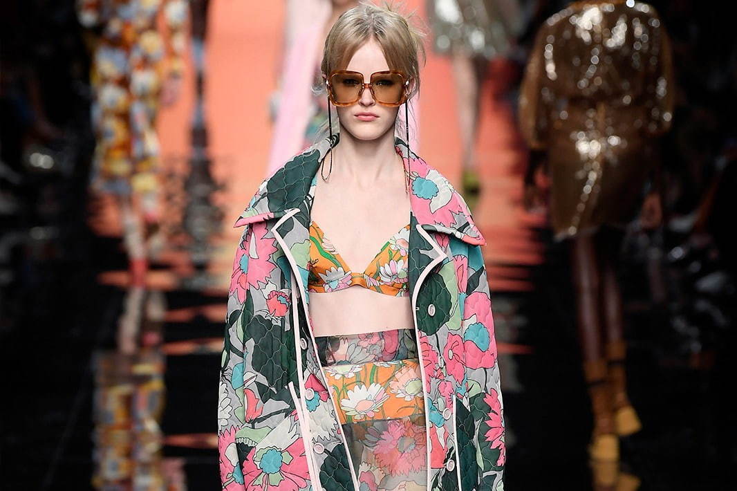フェンディ 2020年春夏コレクション - 夢見るフェミニニティと超現実