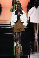 フェンディ 2020年春夏コレクション - 夢見るフェミニニティと超現実｜写真3