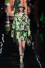 フェンディ 2020年春夏コレクション - 夢見るフェミニニティと超現実｜写真6