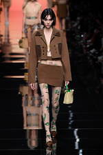 フェンディ 2020年春夏コレクション - 夢見るフェミニニティと超現実｜写真26