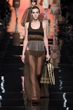 フェンディ 2020年春夏コレクション - 夢見るフェミニニティと超現実｜写真30