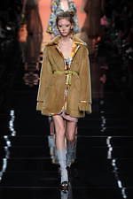 フェンディ 2020年春夏コレクション - 夢見るフェミニニティと超現実｜写真33