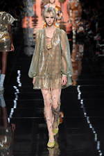 フェンディ 2020年春夏コレクション - 夢見るフェミニニティと超現実｜写真37