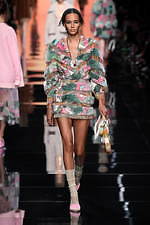 フェンディ 2020年春夏コレクション - 夢見るフェミニニティと超現実｜写真44