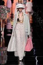 フェンディ 2020年春夏コレクション - 夢見るフェミニニティと超現実｜写真46