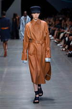 スポーツマックス 2020年春夏コレクション - 軽やかに美しく挑む、海の女戦士たち｜写真6