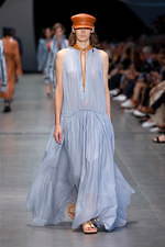 スポーツマックス 2020年春夏コレクション - 軽やかに美しく挑む、海の女戦士たち｜写真9