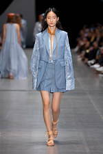 スポーツマックス 2020年春夏コレクション - 軽やかに美しく挑む、海の女戦士たち｜写真11