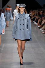 スポーツマックス 2020年春夏コレクション - 軽やかに美しく挑む、海の女戦士たち｜写真12