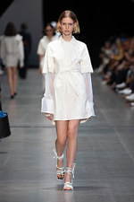 スポーツマックス 2020年春夏コレクション - 軽やかに美しく挑む、海の女戦士たち｜写真28