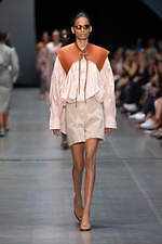 スポーツマックス 2020年春夏コレクション - 軽やかに美しく挑む、海の女戦士たち｜写真39