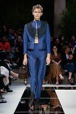 ジョルジオ アルマーニ 2020年春夏コレクション - 自然の妖精が導くフェミニンの世界｜写真17