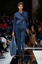 ジョルジオ アルマーニ 2020年春夏コレクション - 自然の妖精が導くフェミニンの世界｜写真18