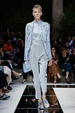 ジョルジオ アルマーニ 2020年春夏コレクション - 自然の妖精が導くフェミニンの世界｜写真35