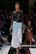 ジョルジオ アルマーニ 2020年春夏コレクション - 自然の妖精が導くフェミニンの世界｜写真49