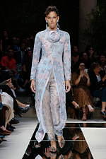 ジョルジオ アルマーニ 2020年春夏コレクション - 自然の妖精が導くフェミニンの世界｜写真71