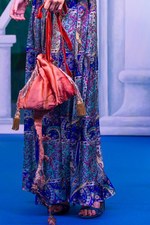 ケイタ マルヤマ 2013年春夏コレクション - オリエンタルな雰囲気の優雅な貴婦人たち｜写真2